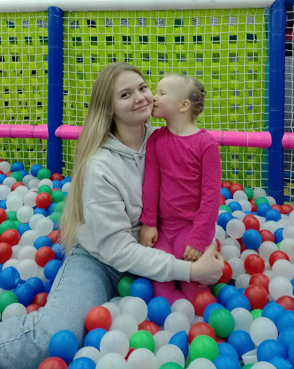 Это в детской комнате с моей любимой племяшкой Лерой🥰🥰🥰