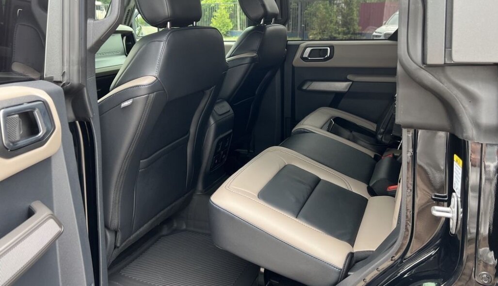 В России теперь можно купить новый рамный внедорожник Ford Bronco ...