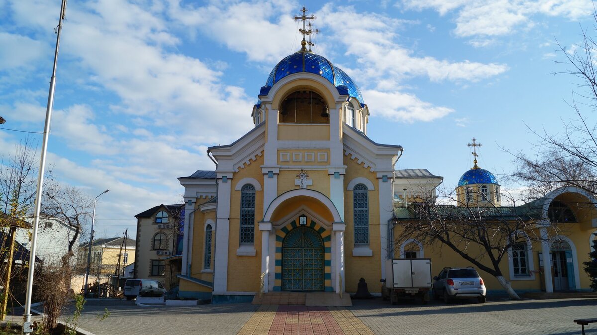 Свято-Успенский Кафедральный собор. Источник Яндекс картинки.