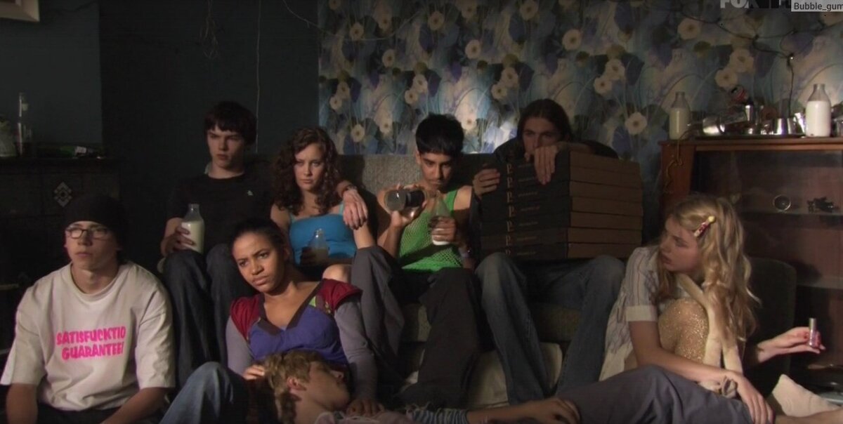 Кадр из сериала "Молокососы"