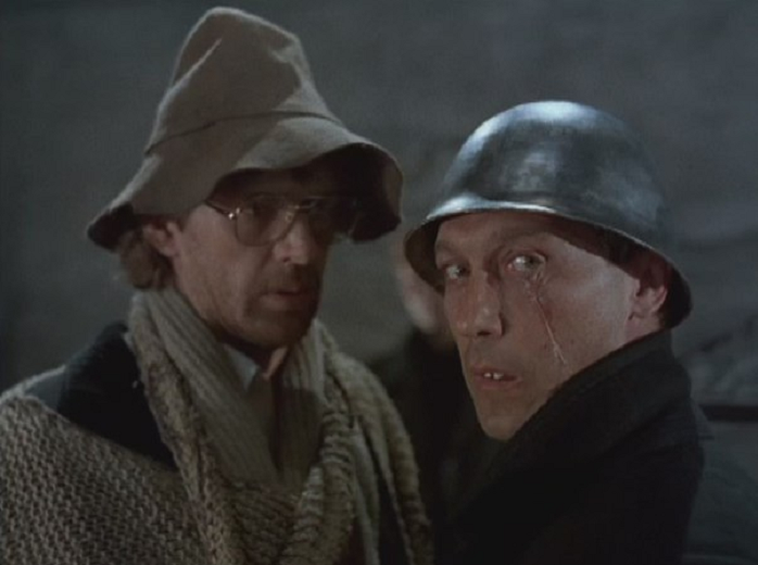 "Прохожий" и Дракон. Кадр из фильма