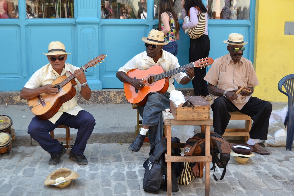 https://pixabay.com/photos/havana-cuba-music-attitude-to-life-2256329/