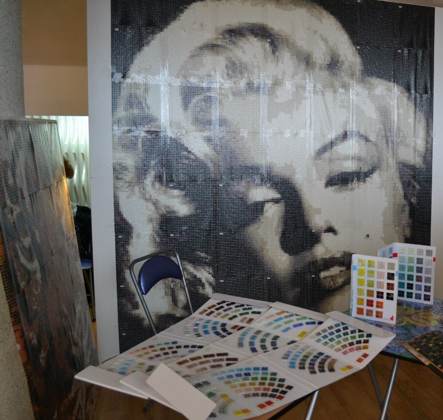 Помимо рисунка нужно определиться с цветовой гаммой