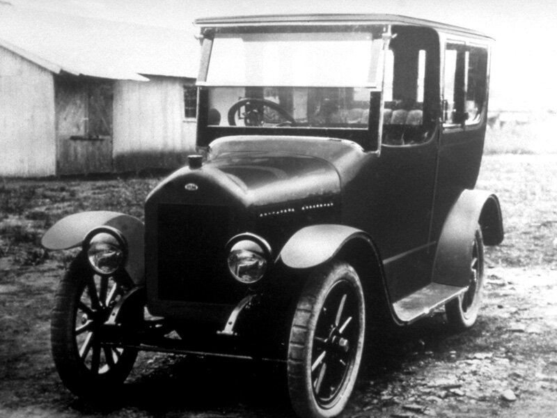 DAT-41. Именно с этой машины аж в 1916-м году началась по сути история бренда Nissan. Рядная чётверка 2.3 мощностью целых 15 лошадей.