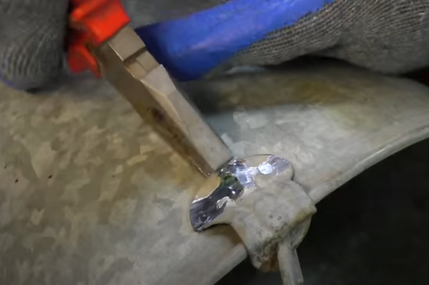 отвалились они быстро)