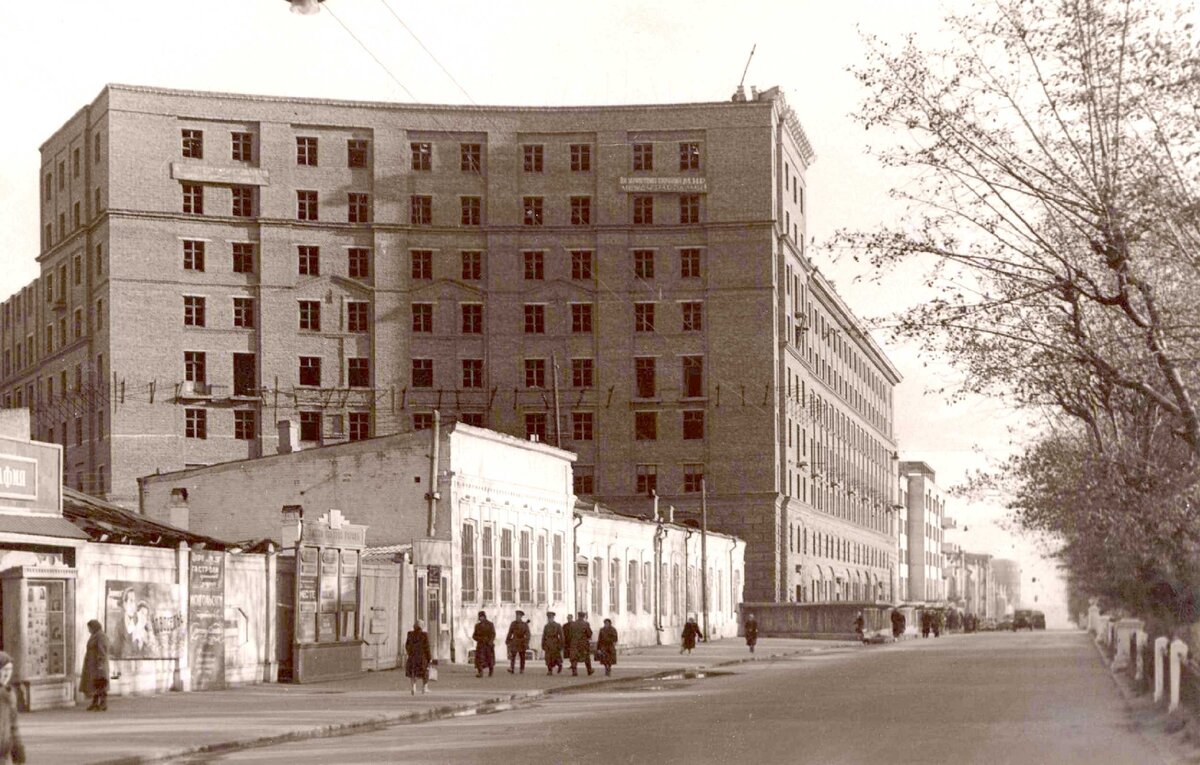 Старый новосибирск. Красный проспект Новосибирск 1950. Дом НИИ 39 Новосибирск. Красный проспект 70 Новосибирск. Новосибирск 50 е годы.