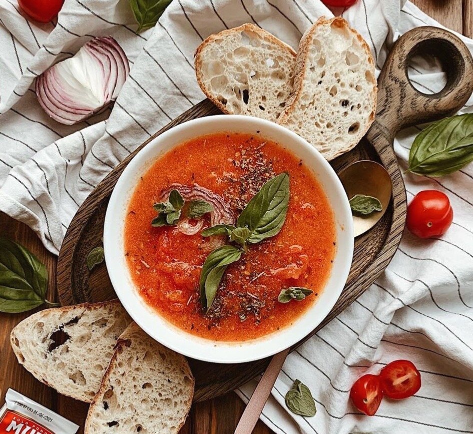 Томатный суп с рисом.