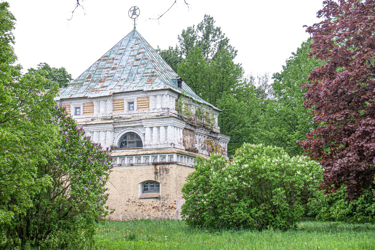 Сторожевая башня Казачьих казарм. Фото автора, 6.06.2020