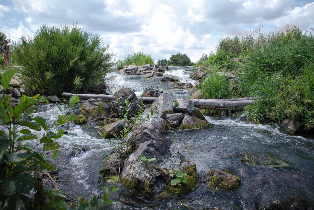 Пороги на равнинных реках. Водопад Чардымские камни. Водопад Евлакта. Река Чардым Саратовская область.