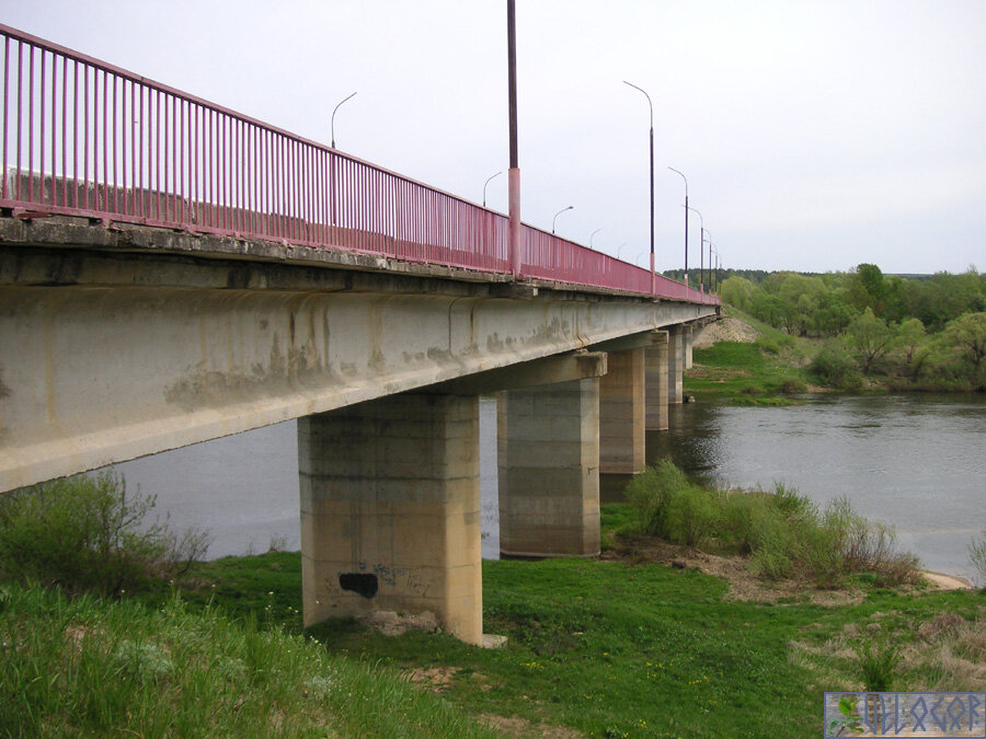 Воротынское городище. Колыхмановский мост через угру. Разлив угры товарково. Река угра калуга украинский мост. Мост через угру в юхнове.