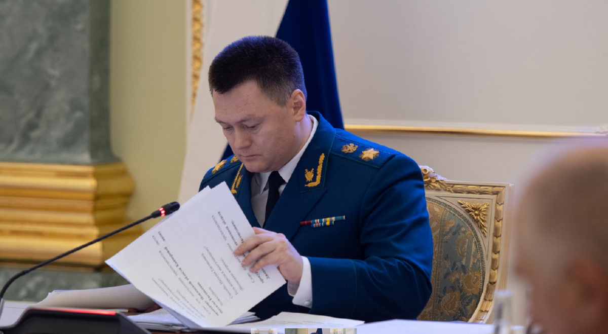 Фото пресс-службы Прокуратуры РФ. Генпрокурор Игорь Краснов на видеоколлегии ГП. Исходя из новости, у Генерального прокурора России Игоря Краснова зарплата тоже повысится на 5.7%. 