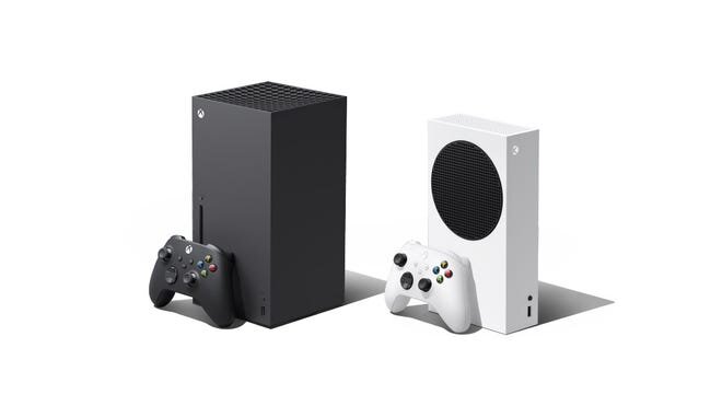 Слева - Xbox Series X и Xbox Series S.
