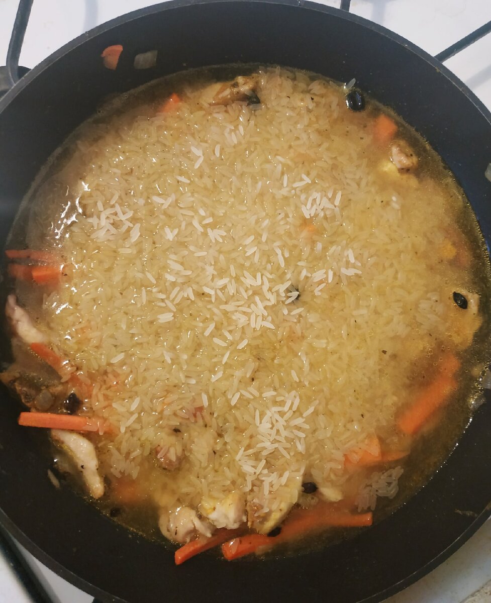 Плов с солеными огурцами