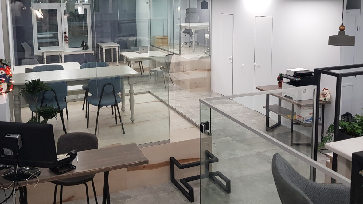 коворкинг MYOFFICE  "SMOLNENSKY" по 