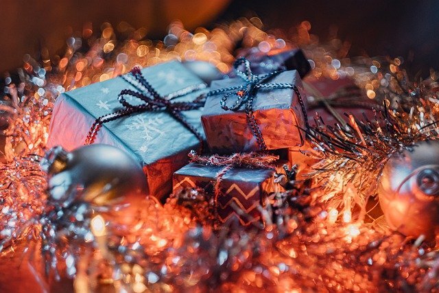 20 новогодних подарков на любой кошелёк