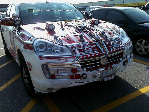 Крутой спортивный кроссовер оказался жертвой сельского тюнинга своего владельца