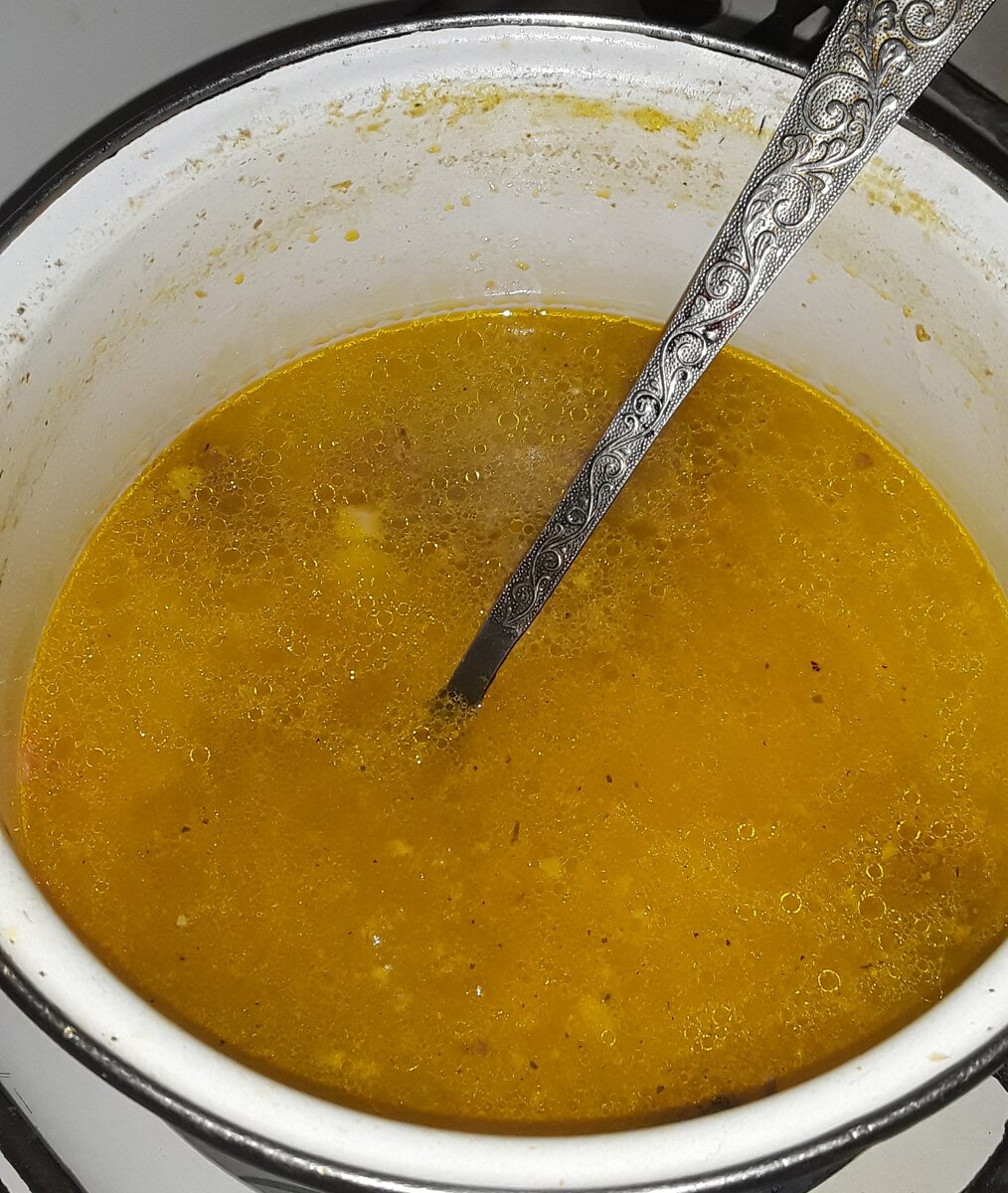 Обычный лапшичный суп.