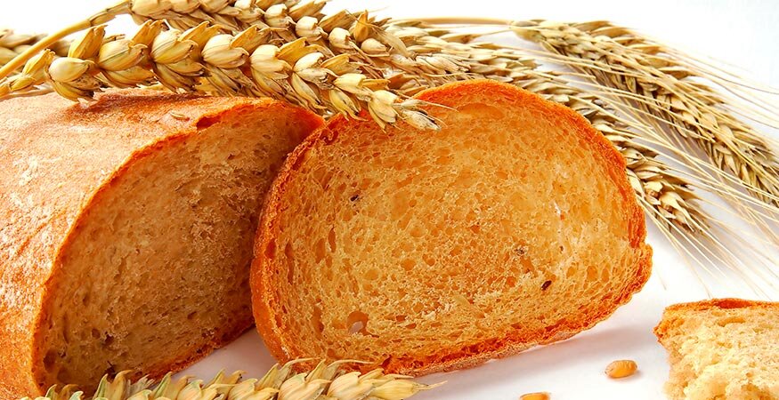 Без хлеба всё золото мира не сделает тебя счастливым....
