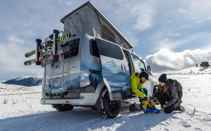 https://ecotechnica.com.ua/transport/5172-elektricheskij-miniven-dlya-zimnego-kempinga-nissan-e-nv200-winter-camper.html