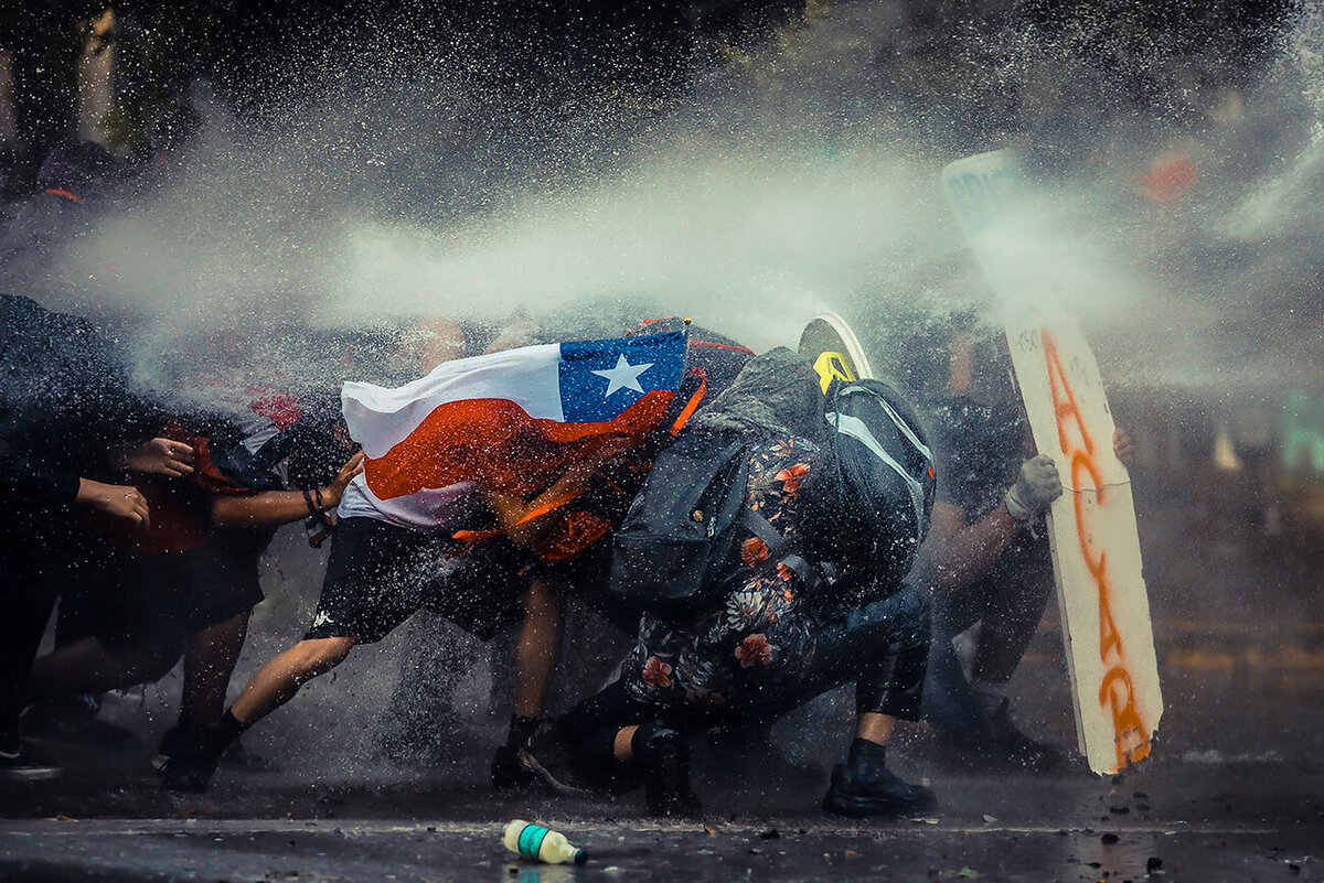 Хавьер Вергара. Акции протеста в Сантьяго (столица Чили).