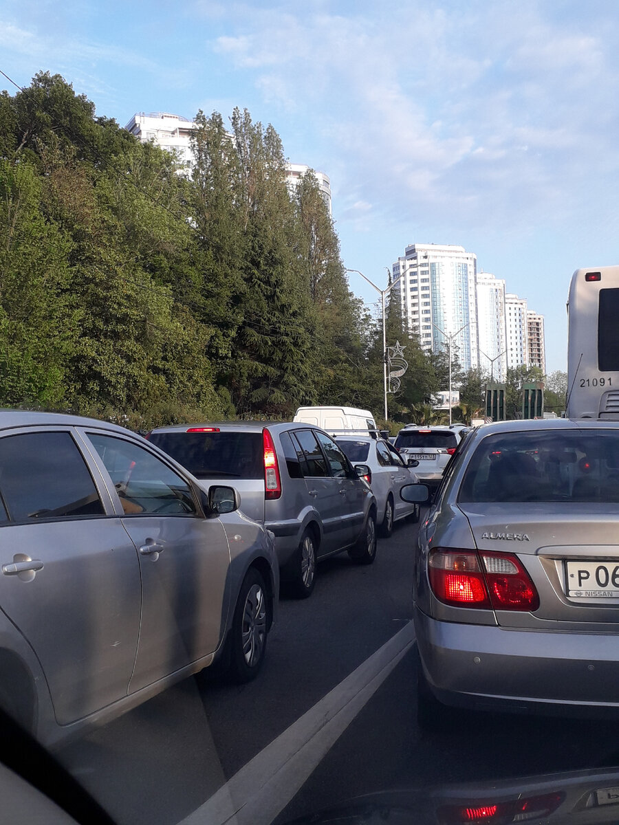 Фото автора "Загруженный проспект"