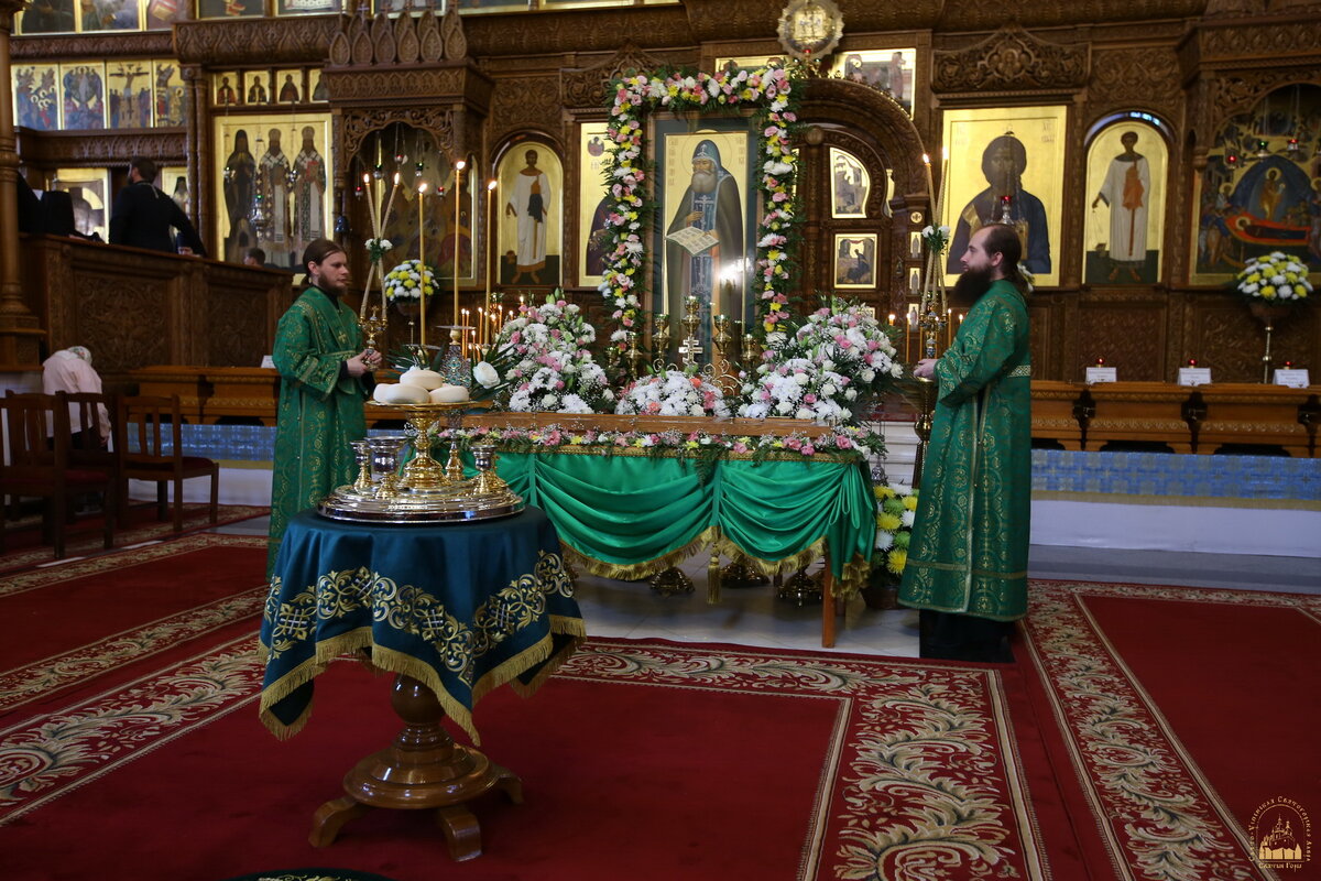 Праздничные богослужения в Святогорской Лавре накануне дня памяти прп. Иоанна Затворника 