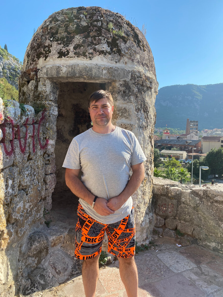 Если ты постоянно создаешь защиты, значит ты находишься в агрессивной среде, а значит нужно выйти из этой среды. Тогда защищаться не нужно. Башня крепости Котор. 