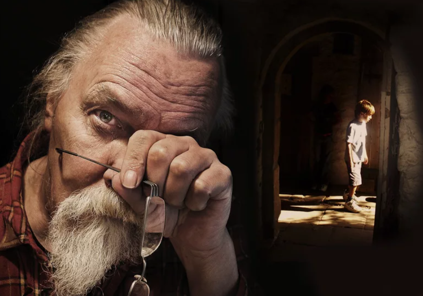 Куда ушел дед. Стихи из детства. Смешные фразы про бабушек. Бабушка с внуками рисунки прикольные. Грустный дедушка.