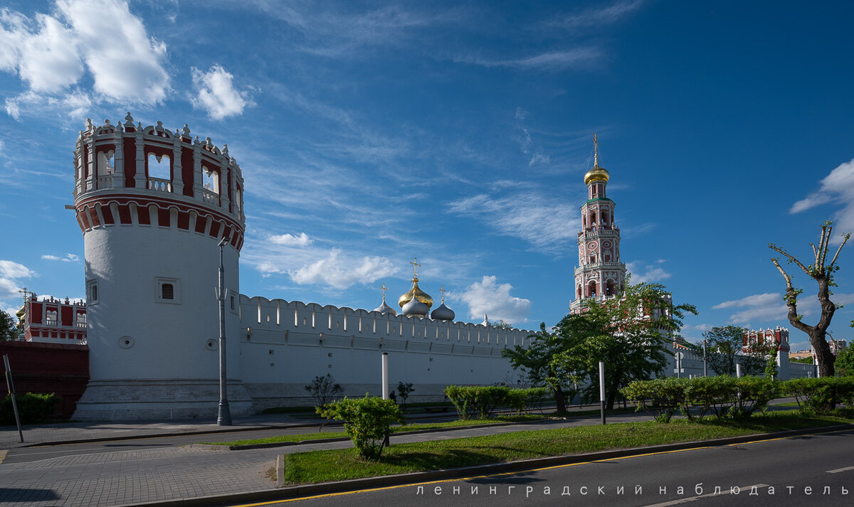 Московский Богородице-Смоленский Новодевичий ставропигиальный монастырь - таково полное название монастыря, который все знают как Новодевичий.