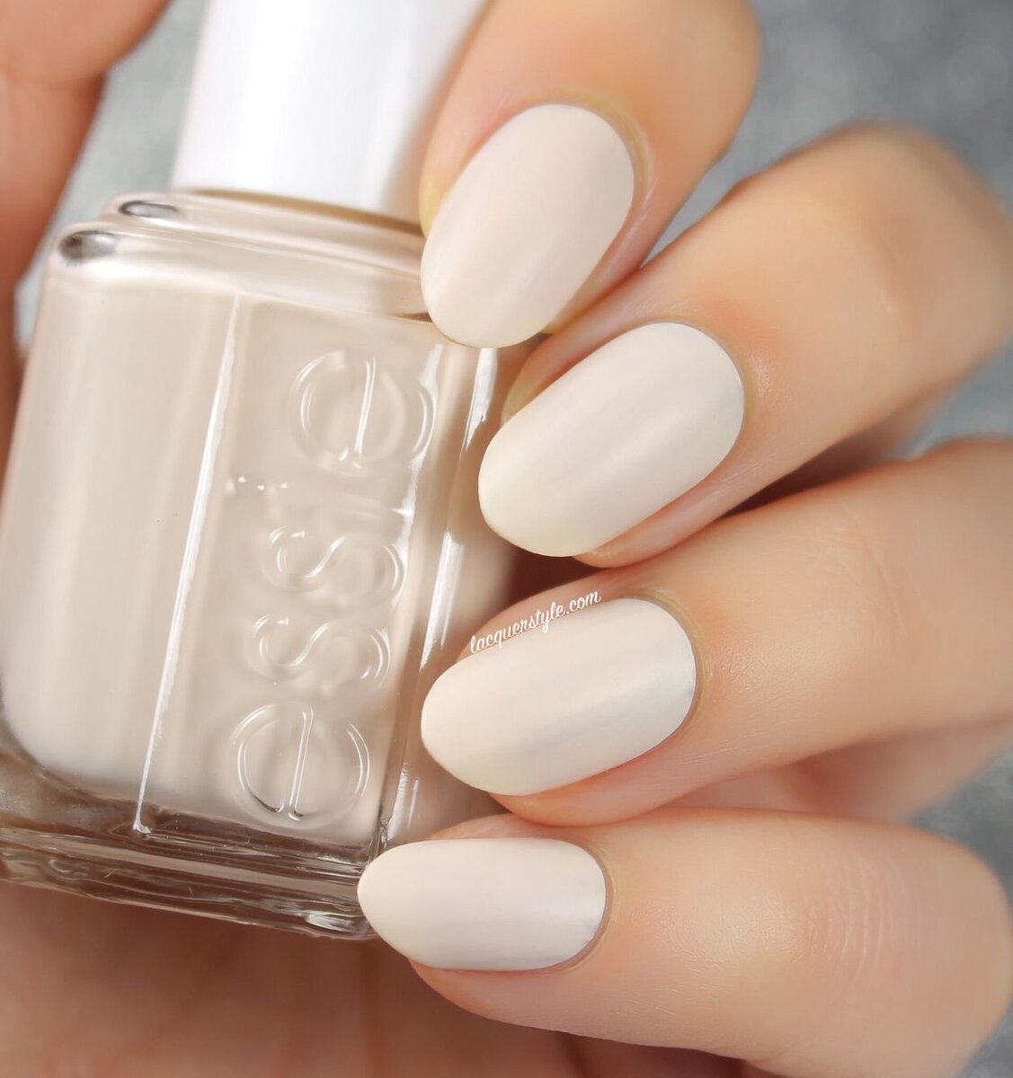 Essie лак белый