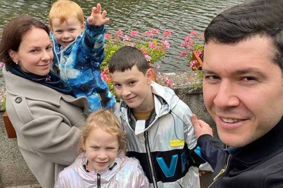 Поздравляем Антона Алиханова с днем рождения!