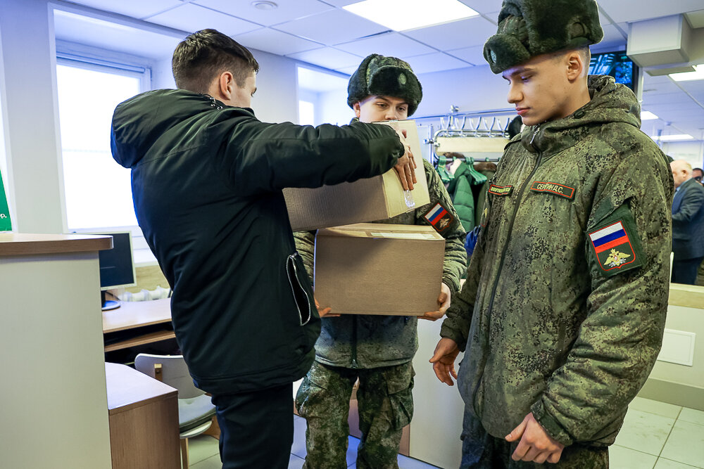 Связь в зоне сво. Сво бойцы Новосибирские. Тяжелые условия школы в зоне сво. Фото военные следователи в зоне сво.