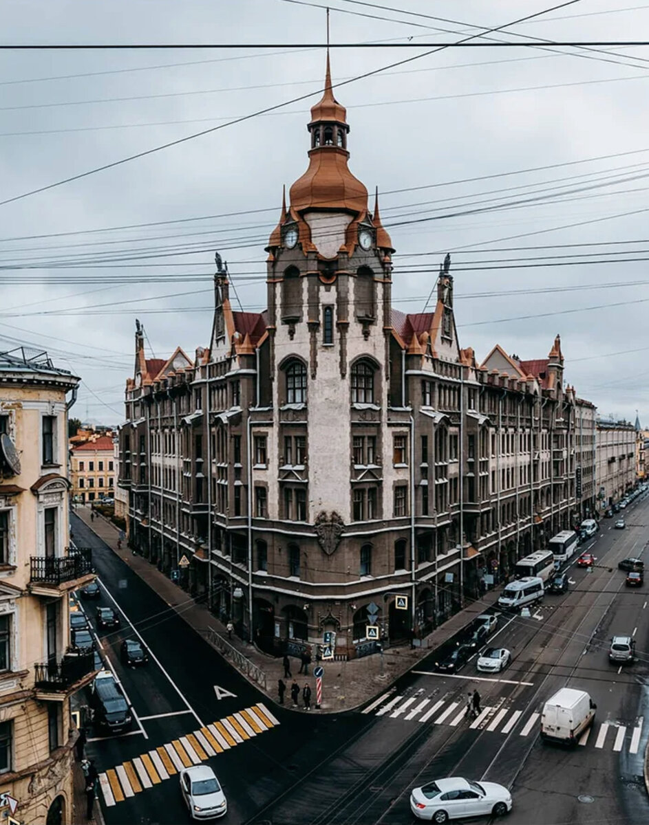 красивое здание в санкт петербурге