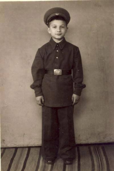 Мой отец, Евгений Дмитриевич Луцковский, в детстве