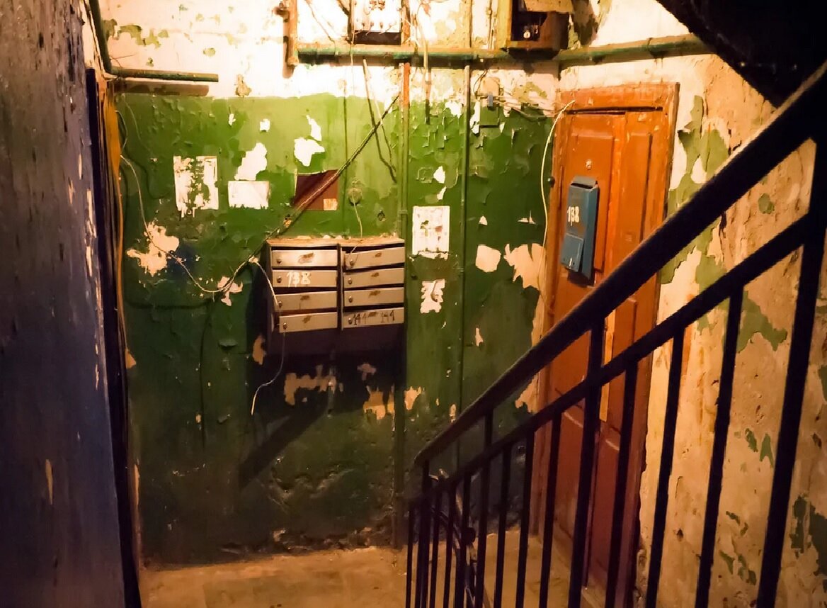 У нас был типичный постсоветский подъезд