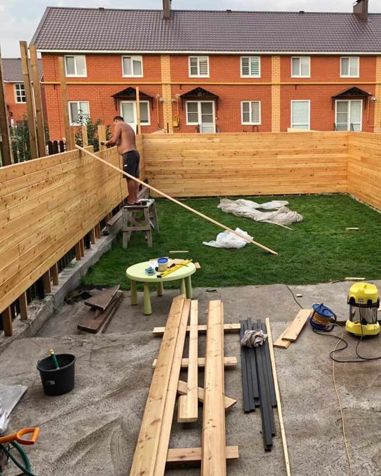 Размер участка нашего клиента Урала всего лишь 70 кв. метров.