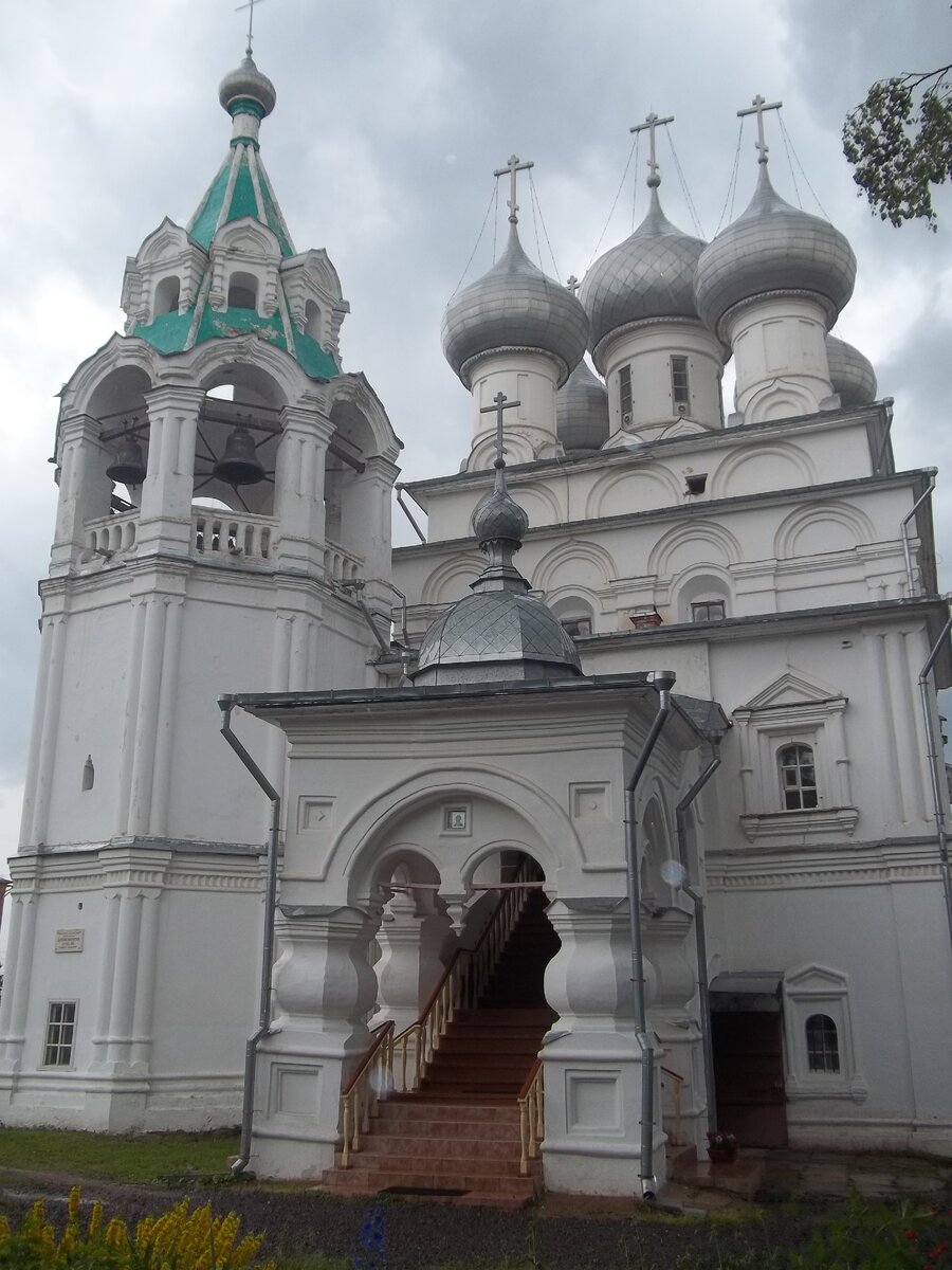 Церковь константина и елены на константиновской улице вологда. Храм святых равноапостольных царей константина и елены. Вологда. Церковь вологда елены и. Церковь вологда елены и.