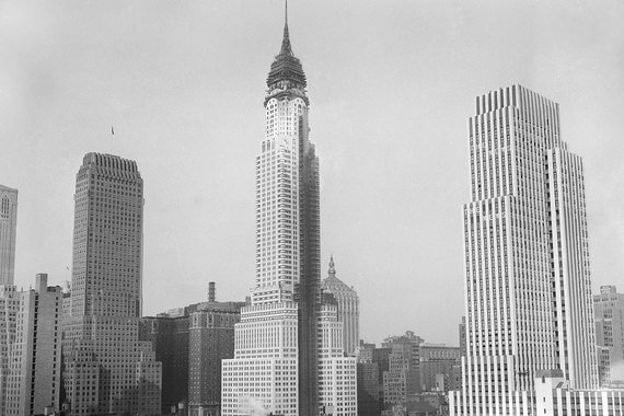 Chrysler Building — 77-этажный небоскреб, символ Манхэттена в Нью-Йорке, построен в 1930 году