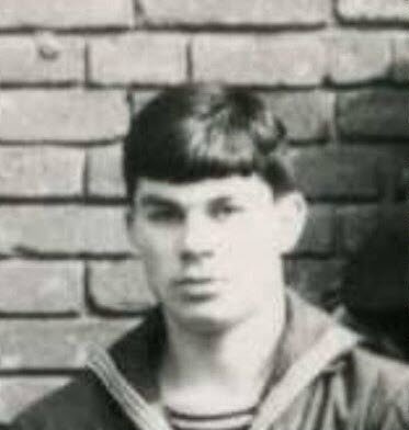  Введение В 1995 году был подписан указ о назначении дня, в который будет отдана честь морским солдатам. Традиционно День морской пехоты отмечается в нашей стране 27 ноября.-6