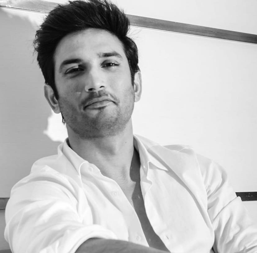      Фото взяла из группы ВК «Индия и индийское кино» Сушант Сингх Раджпут