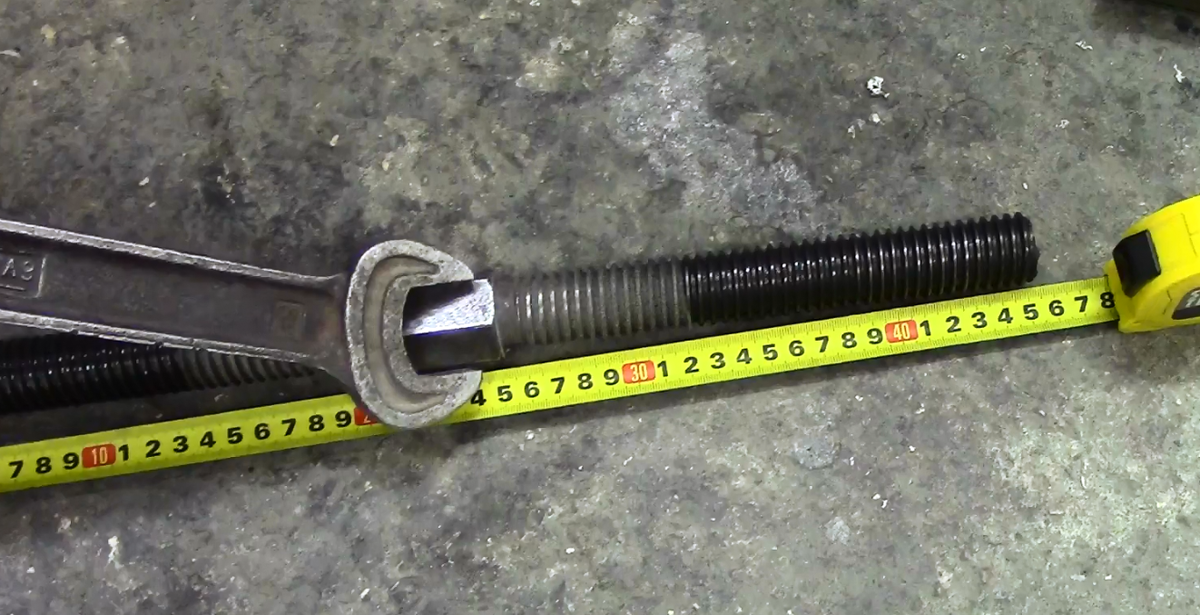 Шестигранник под ключ на 32.