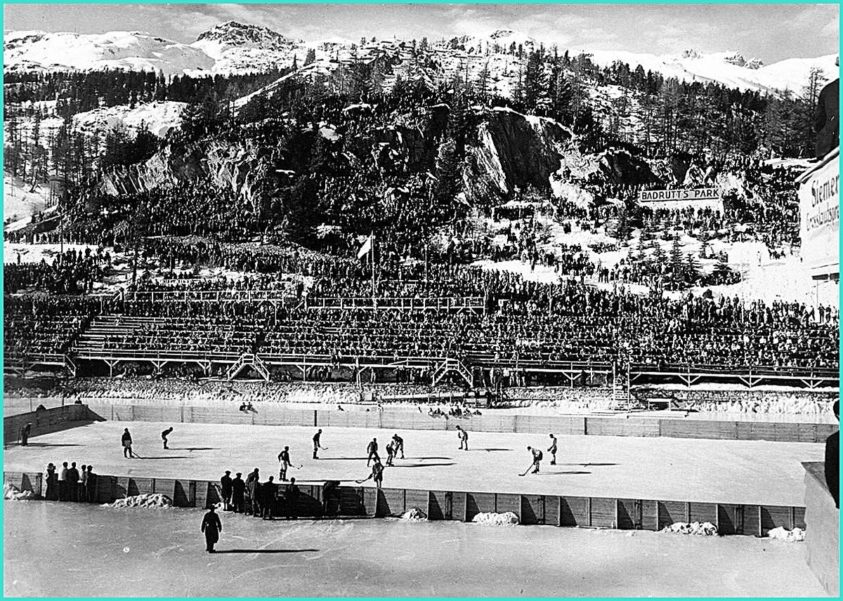 Хоккей на свежем воздухе, играют сборные Канады и Швейцарии.