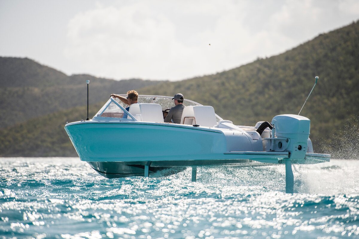 Электрическая лодка Candela Seven