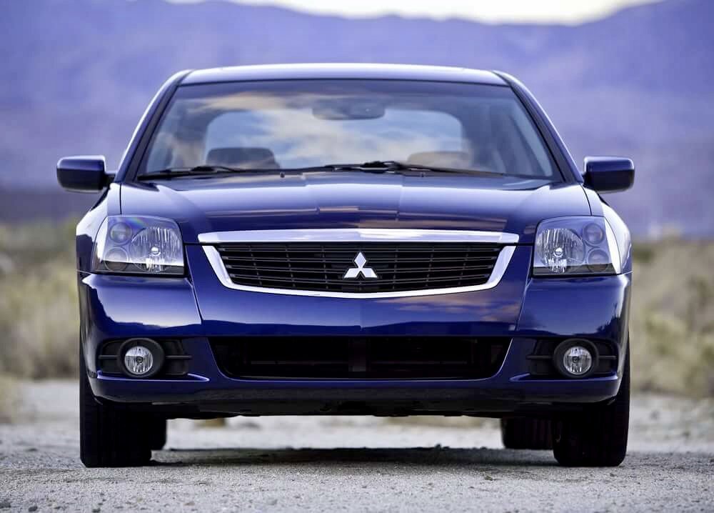 Mitsubishi Galant (9G) поколения.