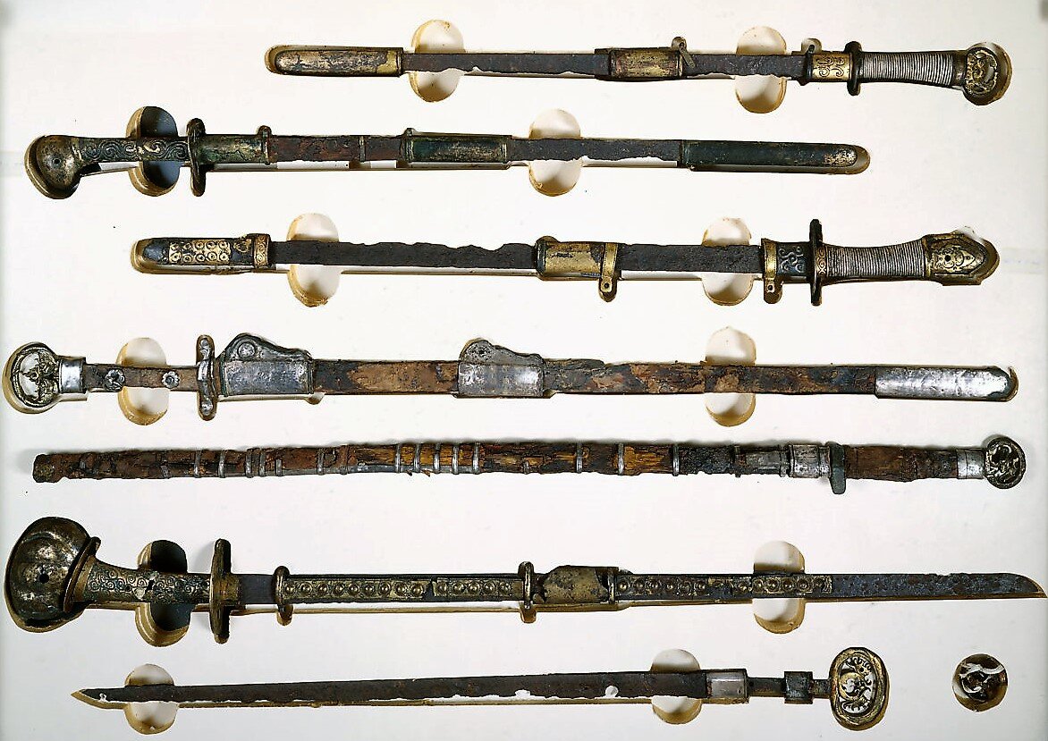 Японские мечи VI - VII веков (периода Кофун) из собрания Metropolitan museum. 