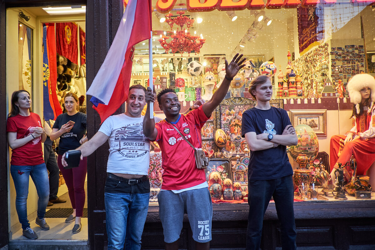 баннеры цска. фанат 4 буквы. перфоманс цска москва. драка на стадионе зенит. чм 2014 по футболу болельщики аргентины.