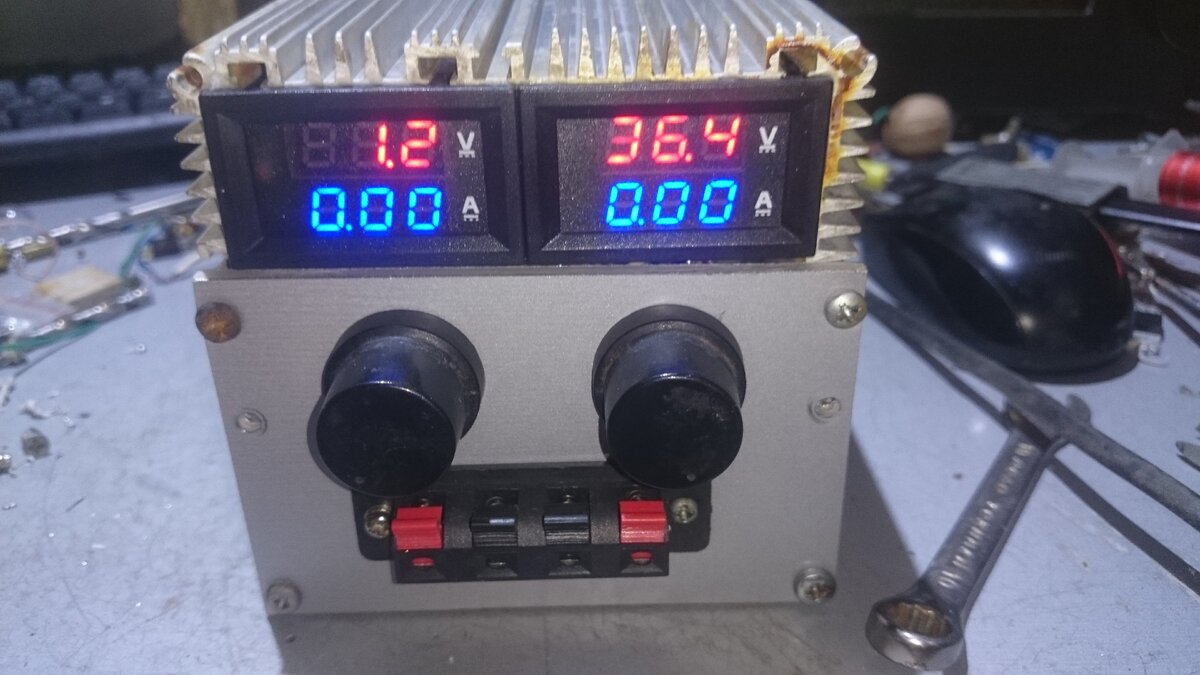 Регулируемый двухканальный БП