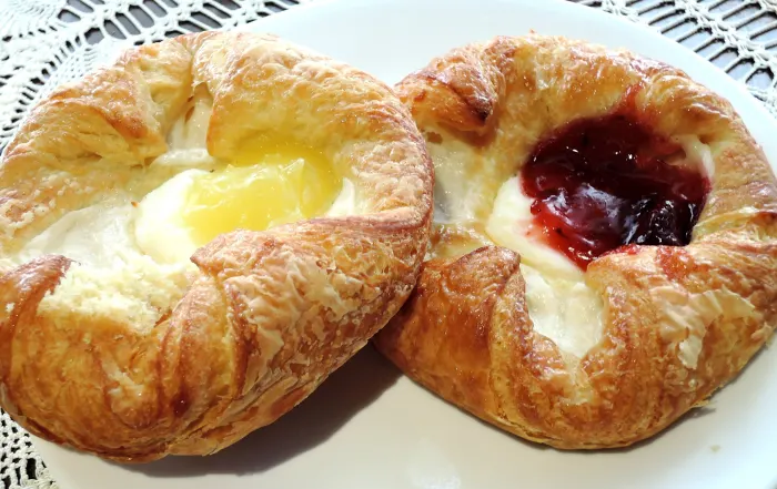 Красивейшая и вкусная датская выпечка. 
https://pixabay.com