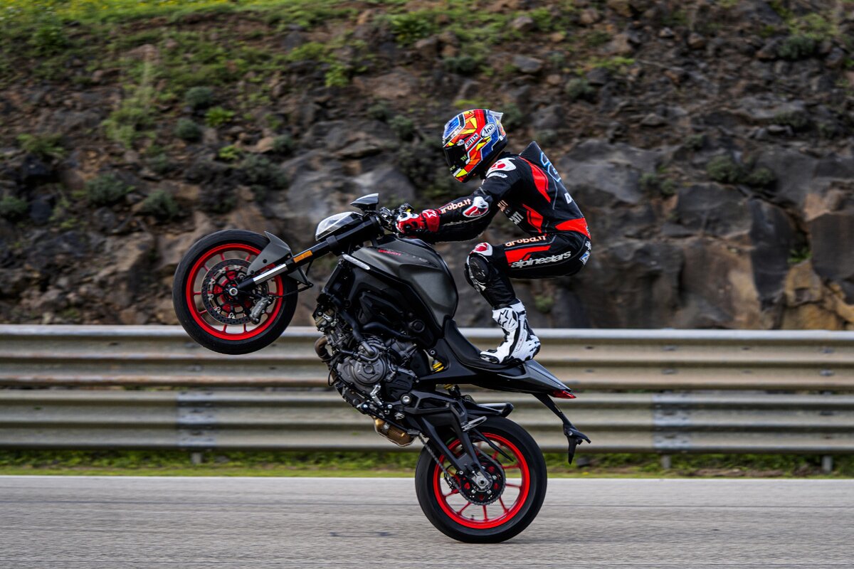 Ducati Monster - городской мотоцикл с характером