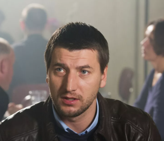 Фото: кадр с Александром Устюговым из сериала